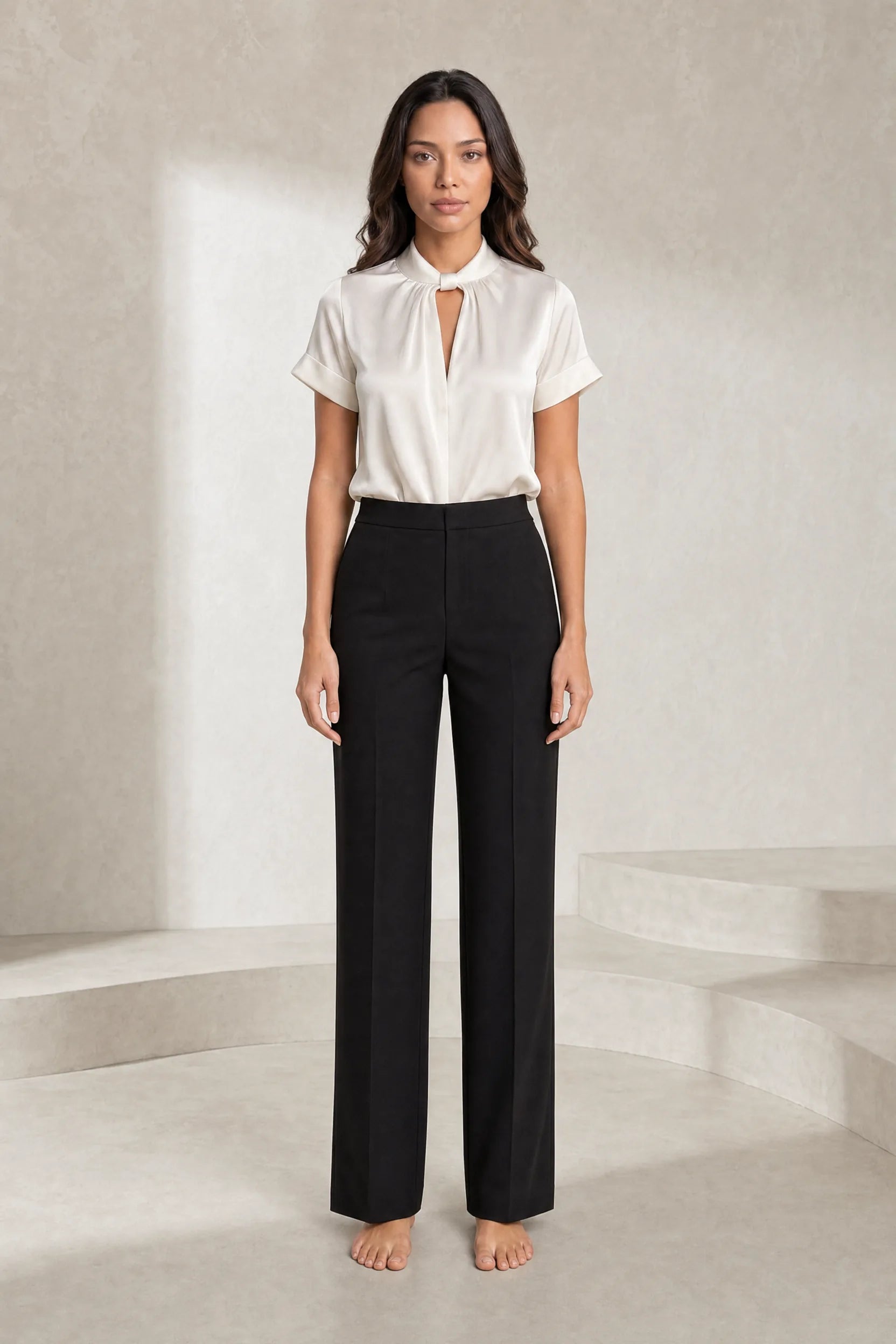 Blouse satinée col montant manches courtes | Lounelle Paris