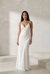 Robe blanche satinée dos nu
