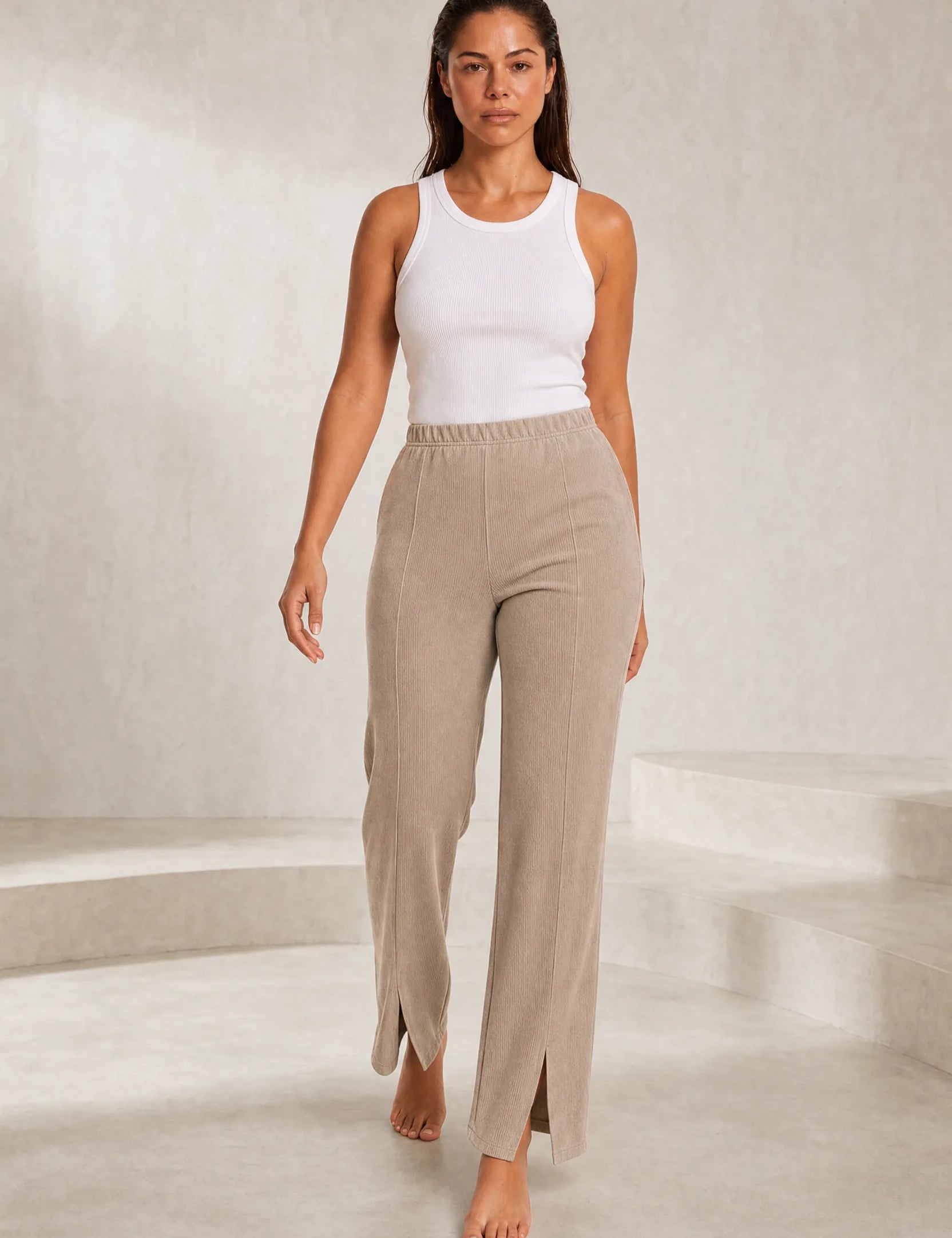 Pantalon beige taille haute fendu | Lounelle Paris