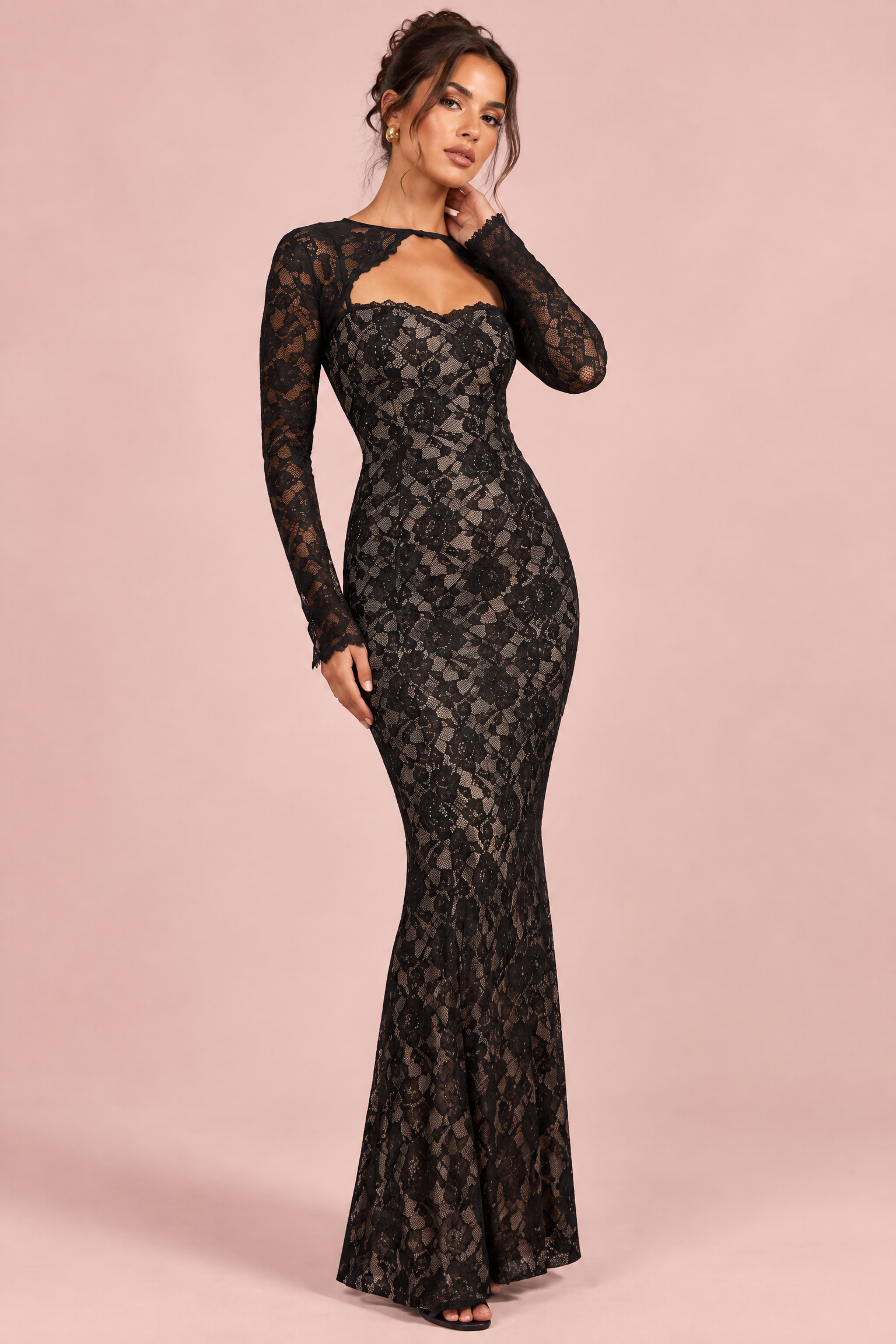 Robe longue en dentelle noire à décolleté cœur | Vue de face | Lounelle Paris