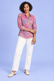 Chemise oversize rose à imprimé cachemire | Porté sur une autre silhouette | Lounelle Paris