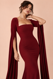 Robe longue rouge moulante à encolure carrée | Vue rapprochée | Lounelle Paris