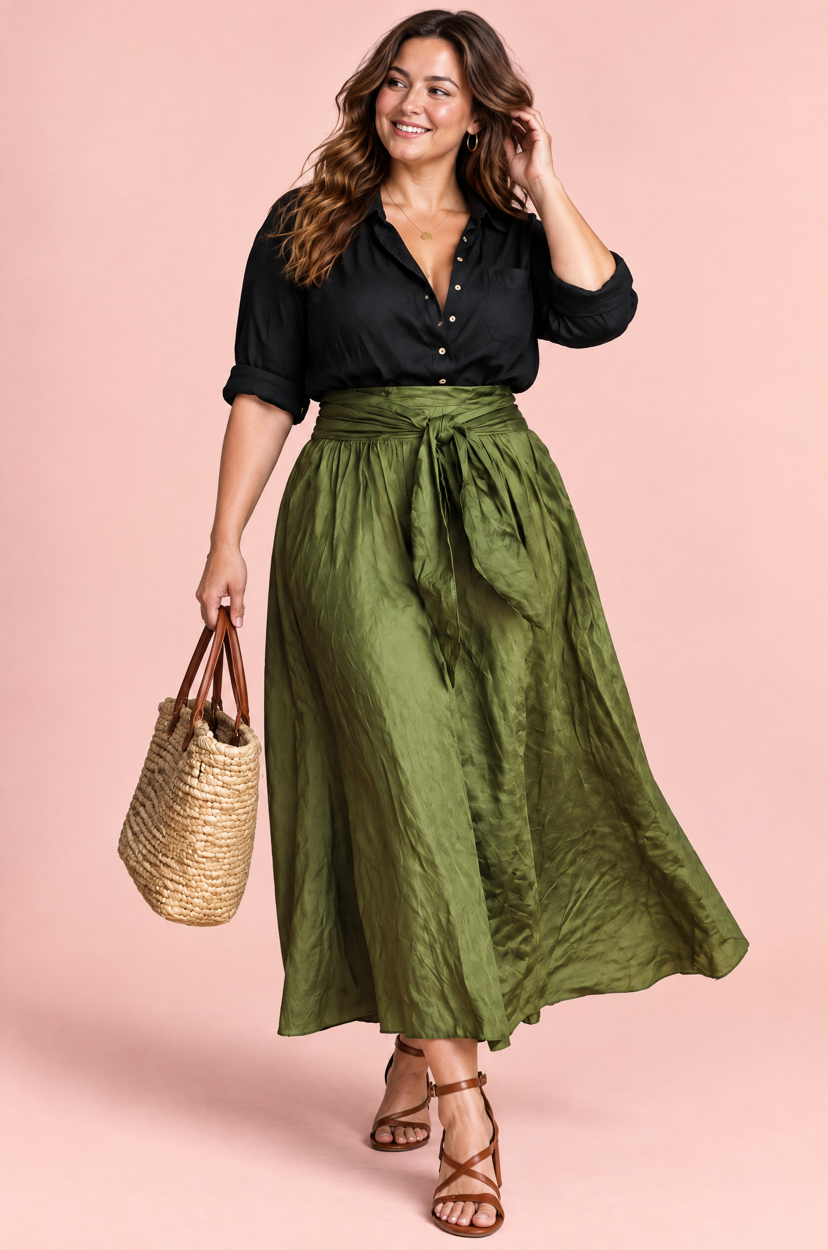 Ensemble chemise et jupe longue vert olive à taille nouée | Porté sur une silhouette plus ronde | Lounelle Paris