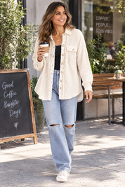 Surchemise blanc cassé à bords effilochés | Photo lifestyle | Lounelle Paris