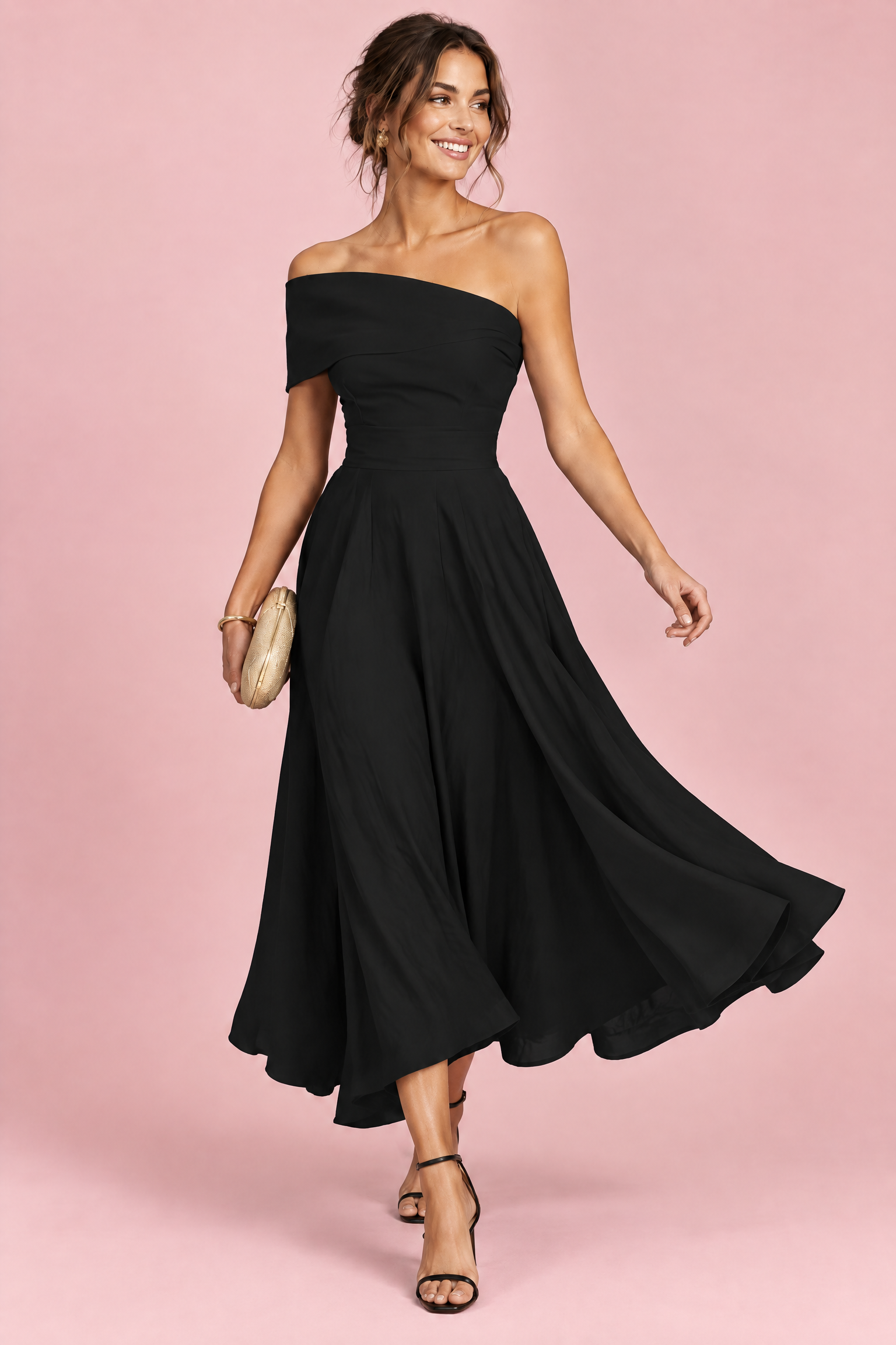 Robe asymétrique noire à épaules dénudées | Vue en mouvement | Lounelle Paris