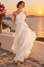 Robe blanche asymétrique à volants | Deuxième photo lifestyle | Lounelle Paris