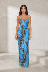 Robe longue bleue à fines bretelles