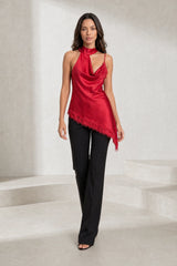 Top rouge asymétrique en dentelle
